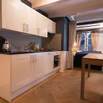 Canal Hotel